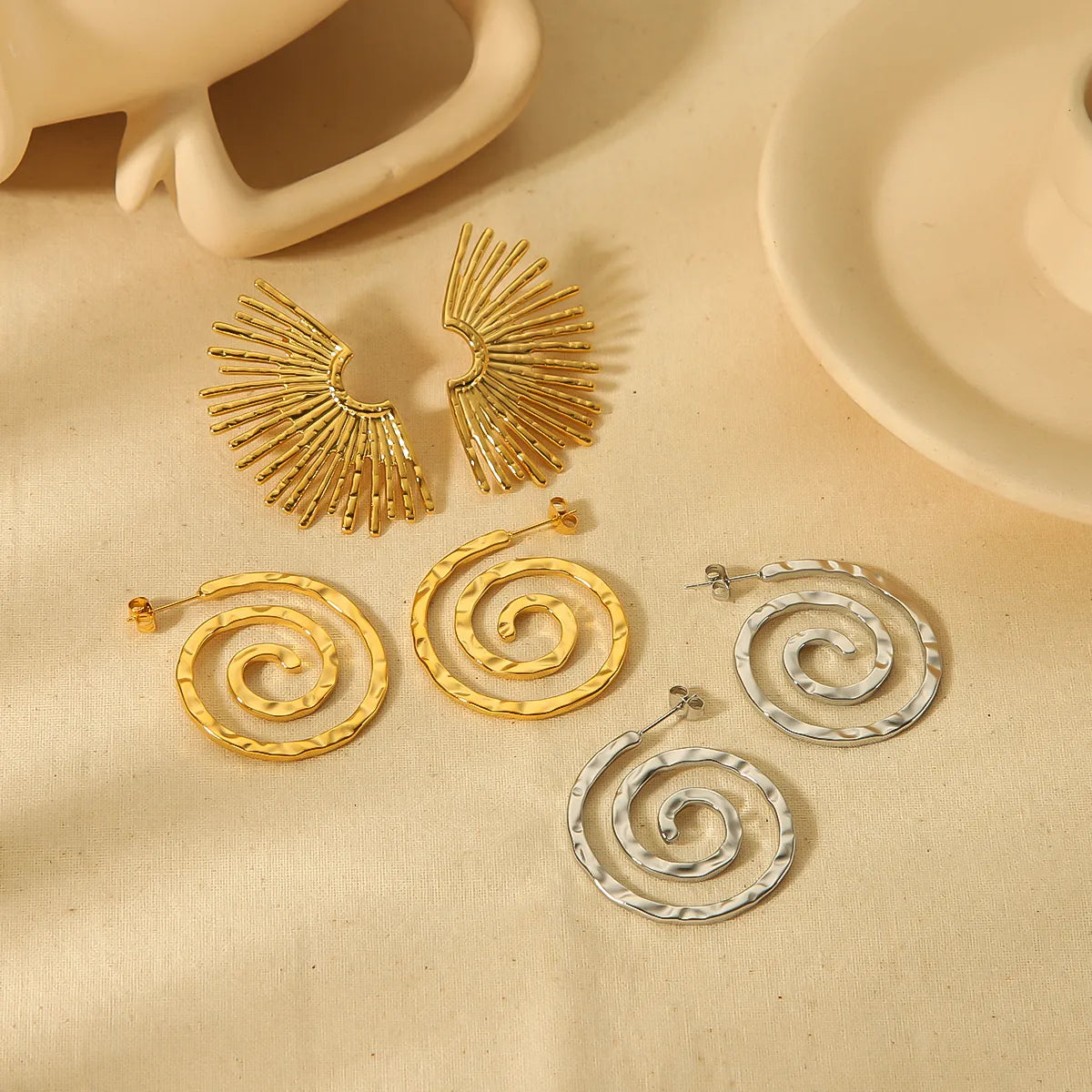 1 Pair Simple Style Commute Circle Lines Polishing Plating Stainless Steel 18k Gold Plated Ear Studs