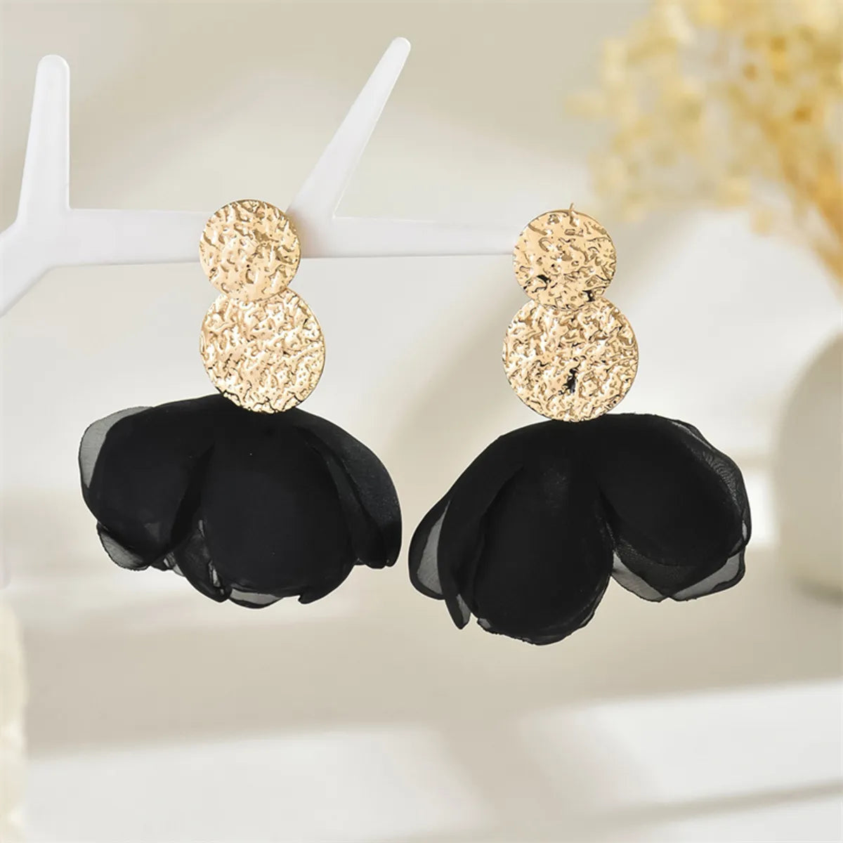 1 Pair Simple Style Commute Flower Alloy Polyester Glass Drop Earrings