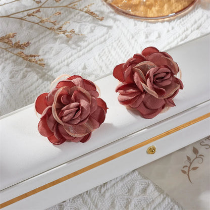 1 Pair Simple Style Commute Flower Irregular Three-dimensional Alloy Cloth Ear Studs