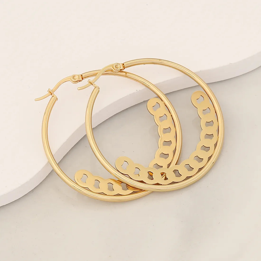 1 Pair Simple Style Commute Heart Shape Flower Butterfly Hollow Out 304 Stainless Steel 18K Gold Plated Earrings