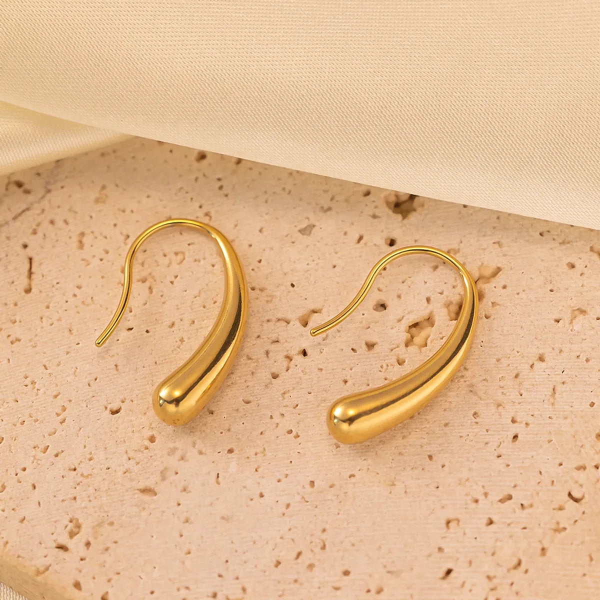 1 Pair Simple Style Commute Hook Solid Color Polishing Plating 304 Stainless Steel 18K Gold Plated Ear Studs