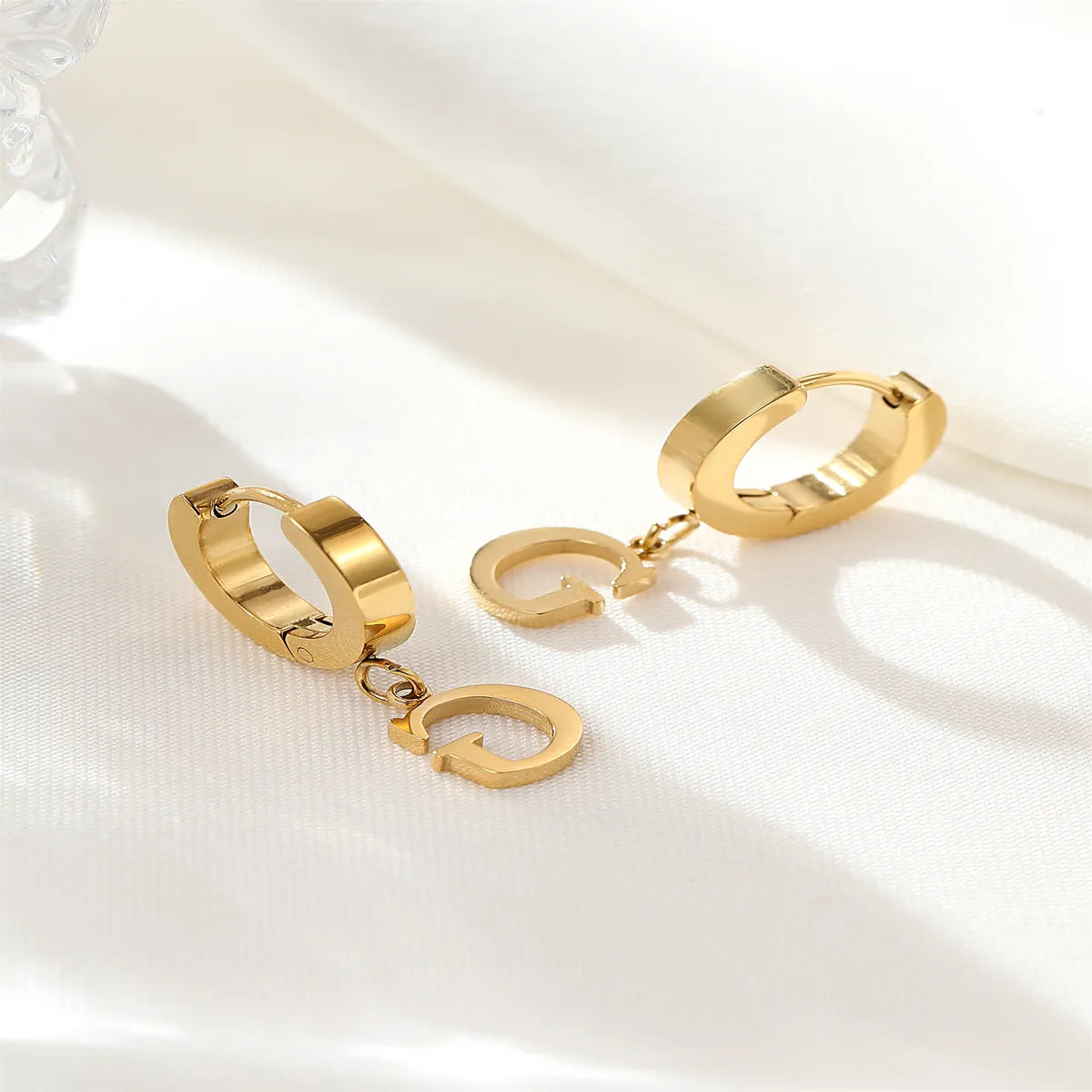 1 Pair Simple Style Commute Letter Stainless Steel Titanium Steel Gold Plated Drop Earrings