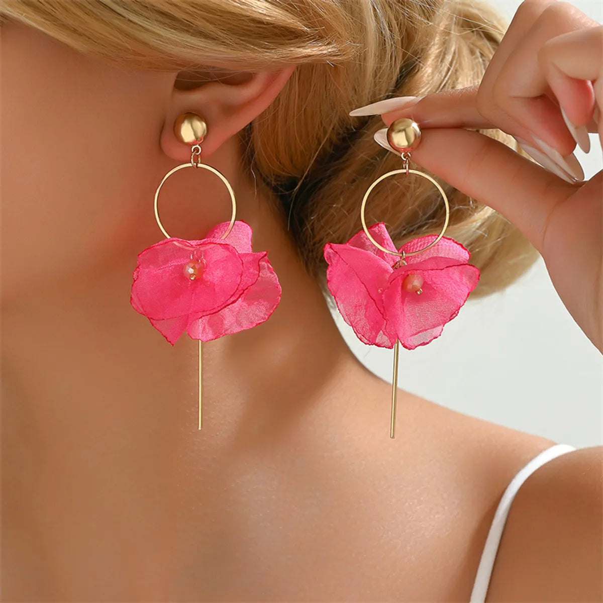 1 Pair Simple Style Commute Petal Alloy Polyester Drop Earrings