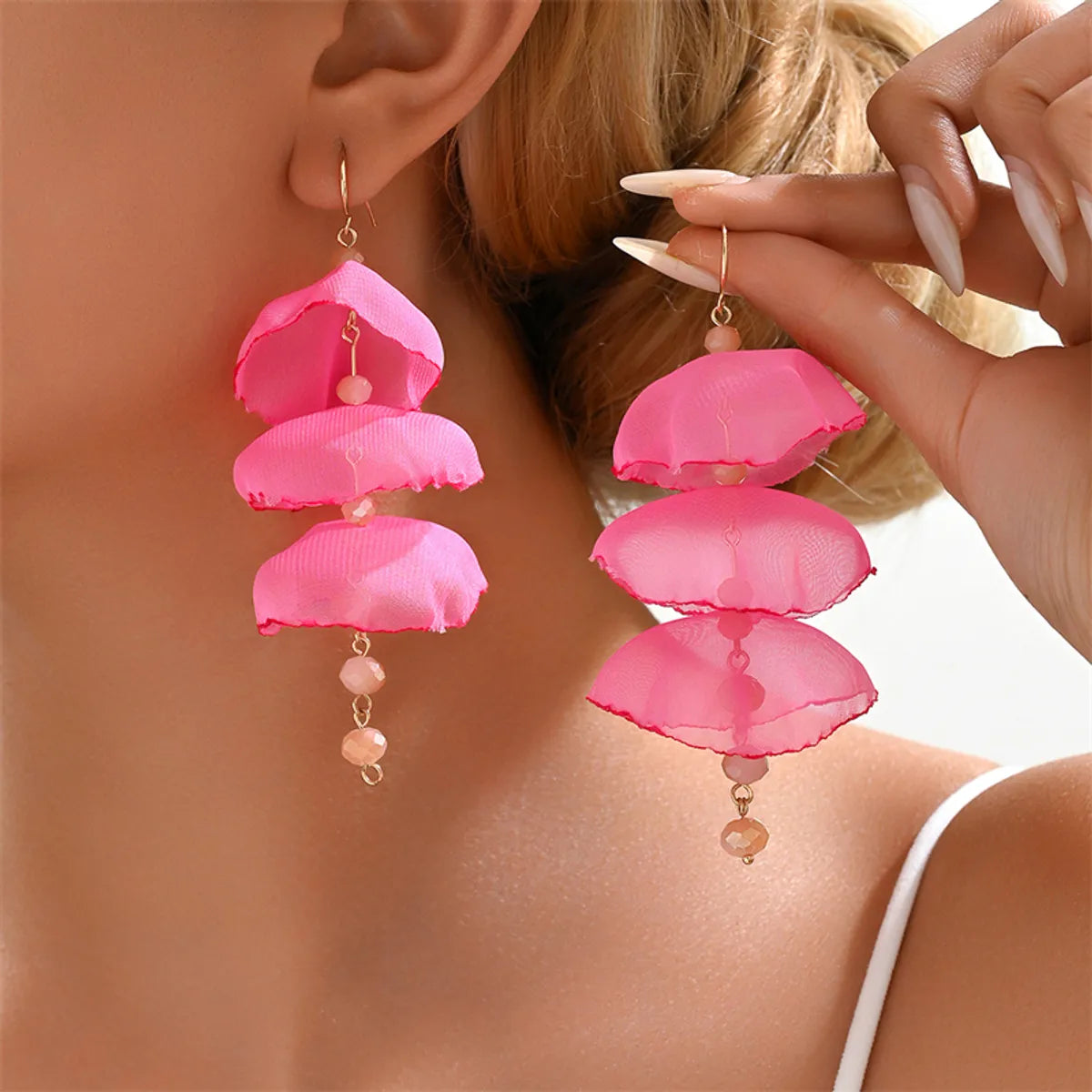 1 Pair Simple Style Commute Petal Alloy Polyester Drop Earrings