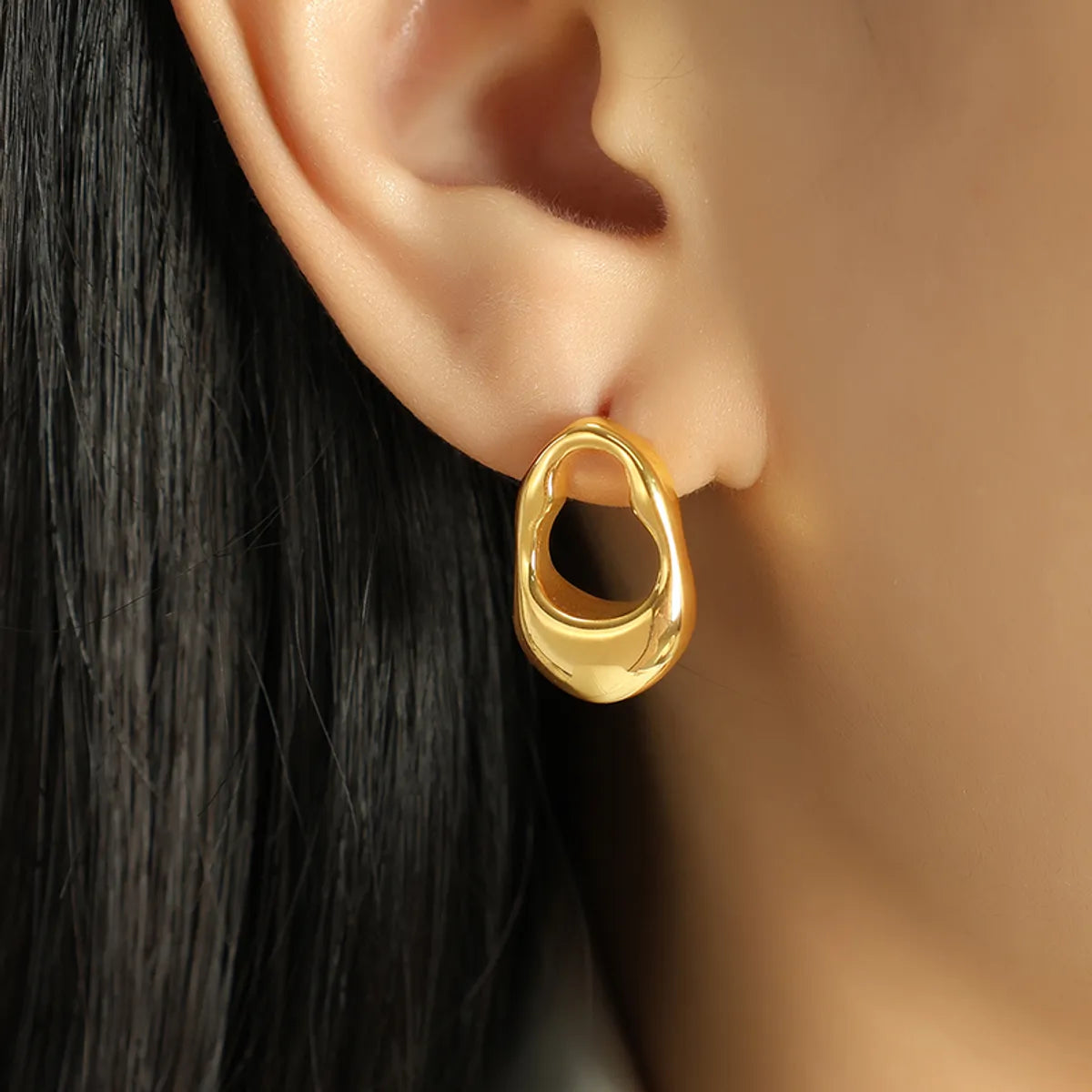 1 Pair Simple Style Commute Solid Color Irregular Plating Three-Dimensional Titanium Steel 18K Gold Plated Ear Studs