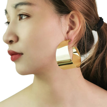 1 Pair Simple Style Commute Solid Color Plating Alloy Gold Plated Ear Studs