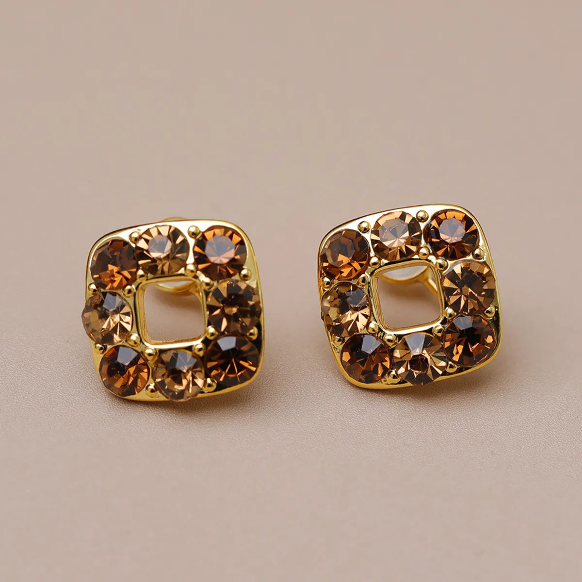 1 Pair Simple Style Commute Solid Color Plating Inlay Copper Rhinestones 18K Gold Plated Ear Studs