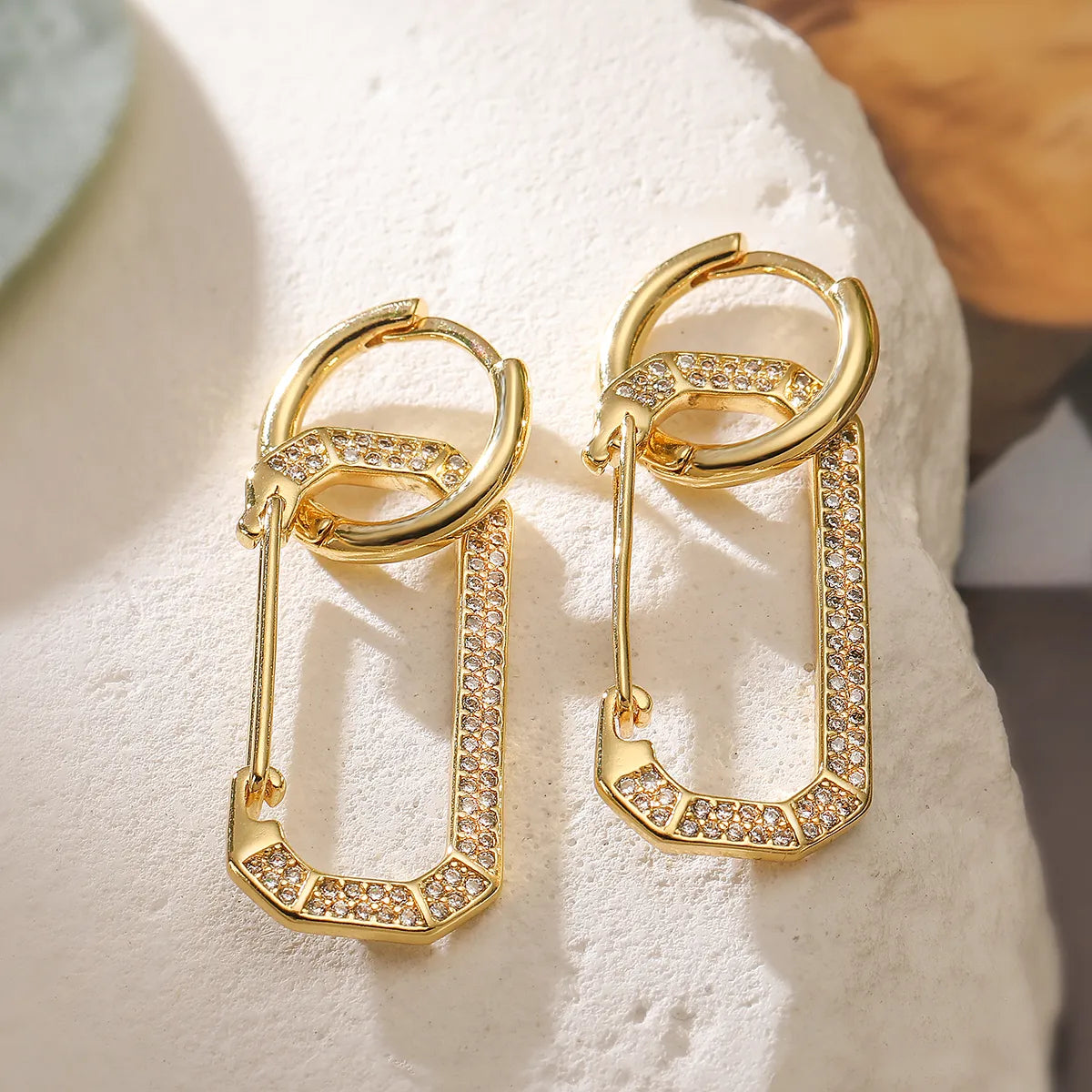 1 Pair Simple Style Commute Solid Color Plating Inlay Copper Zircon 18K Gold Plated Drop Earrings