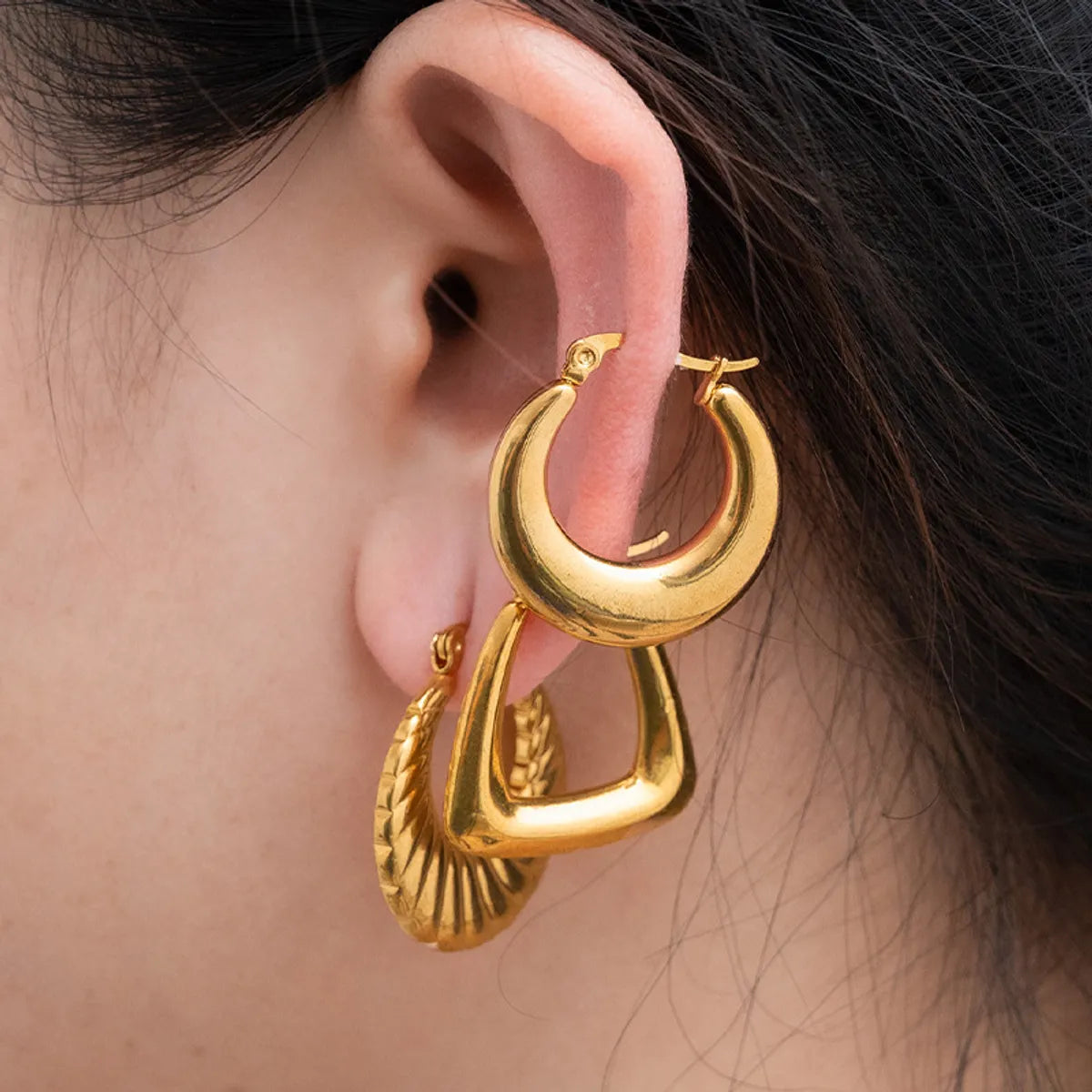 1 Pair Simple Style Commute Solid Color Plating Stainless Steel Gold Plated Earrings