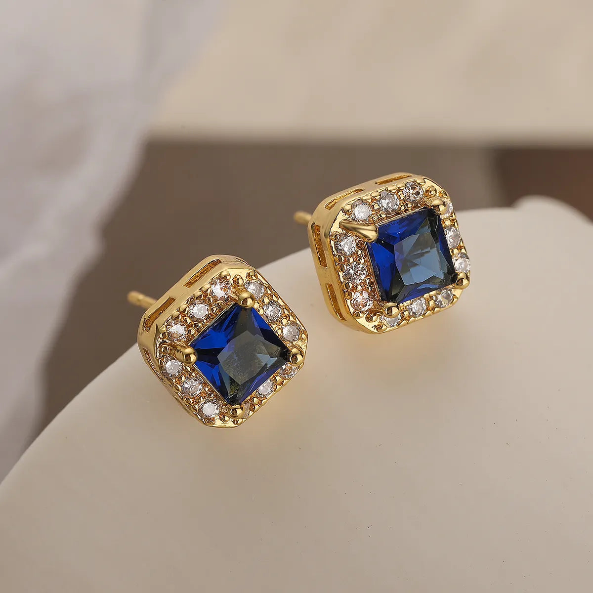 1 Pair Simple Style Commute Square Plating Inlay Copper Zircon 18k Gold Plated Ear Studs