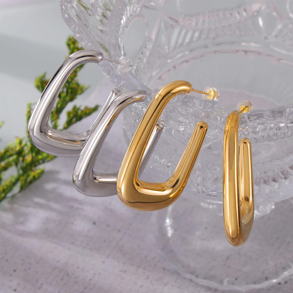 1 Pair Simple Style Commute U Shape 304 Stainless Steel 18K Gold Plated Ear Studs