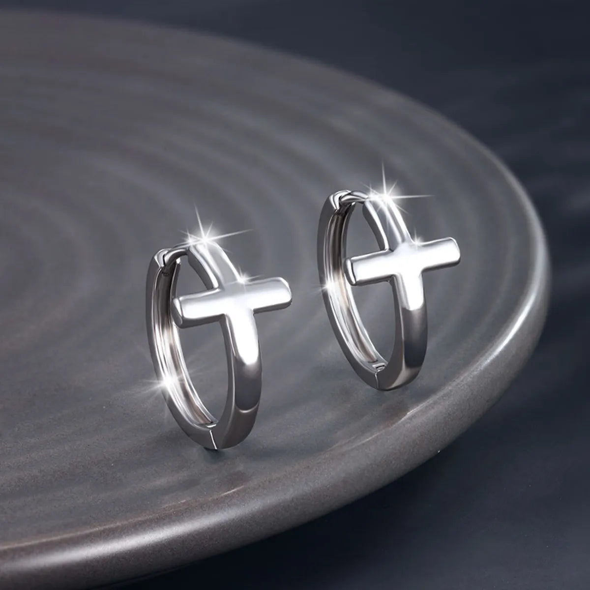 1 Pair Xuping Simple Style Cross Plating Alloy White Gold Plated Earrings