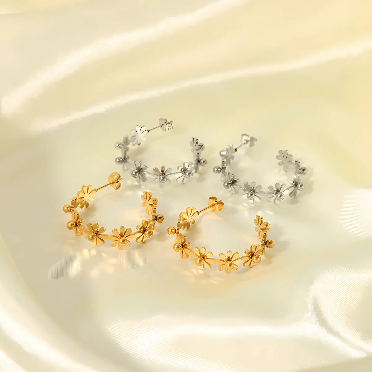 1 Pair Simple Style Daisy Plating 304 Stainless Steel 18K Gold Plated Earrings