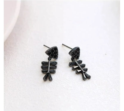 1 Pair Simple Style Fish Plating Inlay Copper Zircon Ear Studs