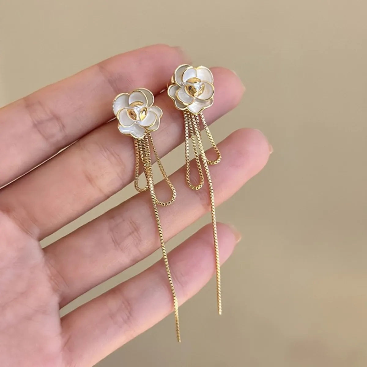 1 Pair Simple Style Flower Alloy Drop Earrings