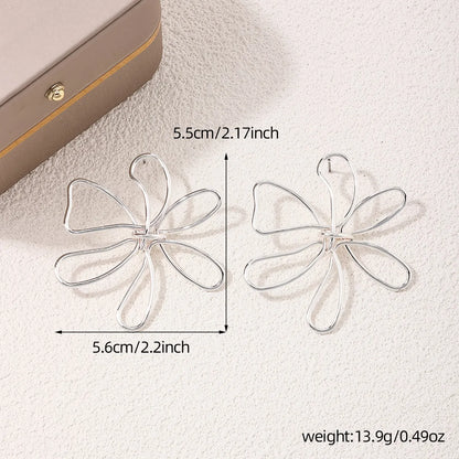 1 Pair Simple Style Flower Alloy Ear Studs