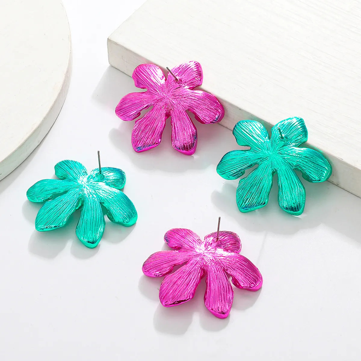 1 Pair Simple Style Flower Alloy Patchwork 14k Gold Plated Women'S Ear Studs