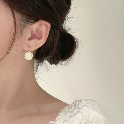 1 Pair Simple Style Flower Alloy Patchwork Women's Earrings