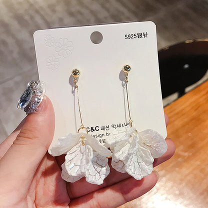 1 Pair Simple Style Flower Alloy Shell Patchwork Women'S Drop Earrings