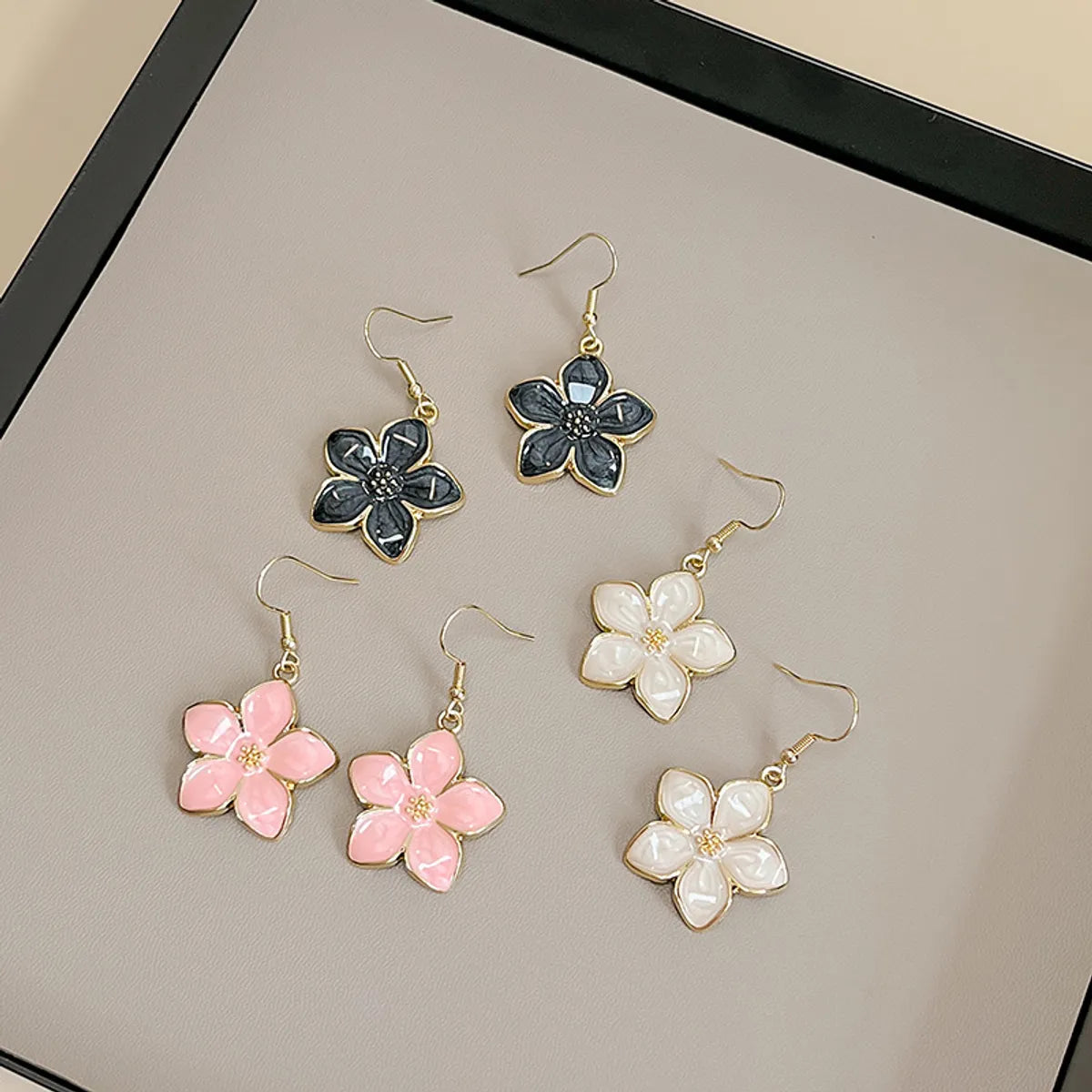 1 Pair Simple Style Flower Alloy Women'S Drop Earrings