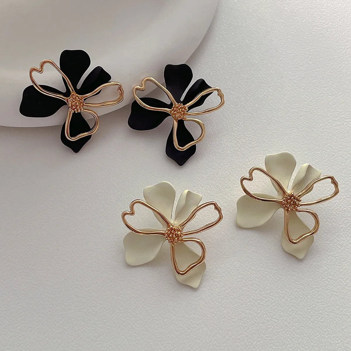 1 Pair Simple Style Flower Plating Copper Ear Studs