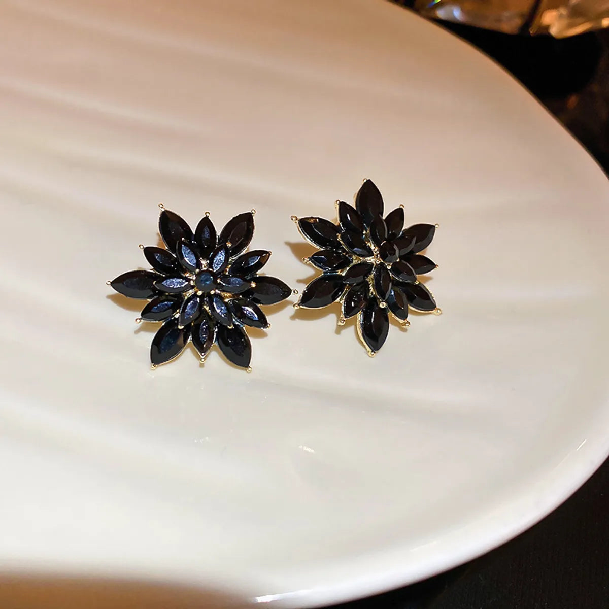 1 Pair Simple Style Flower Inlay Alloy Zircon Ear Studs