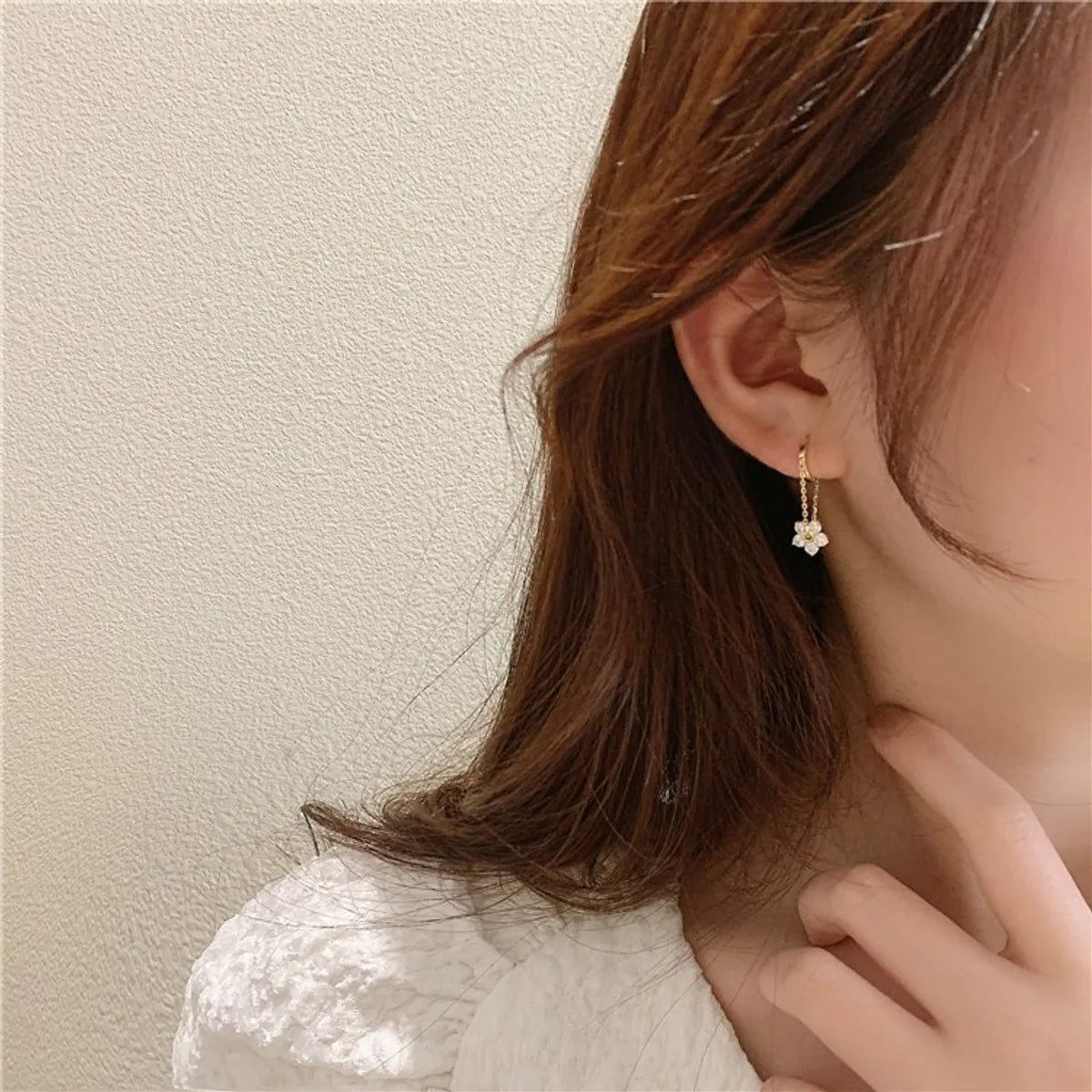 1 Pair Simple Style Flower Inlay Copper Zircon Drop Earrings