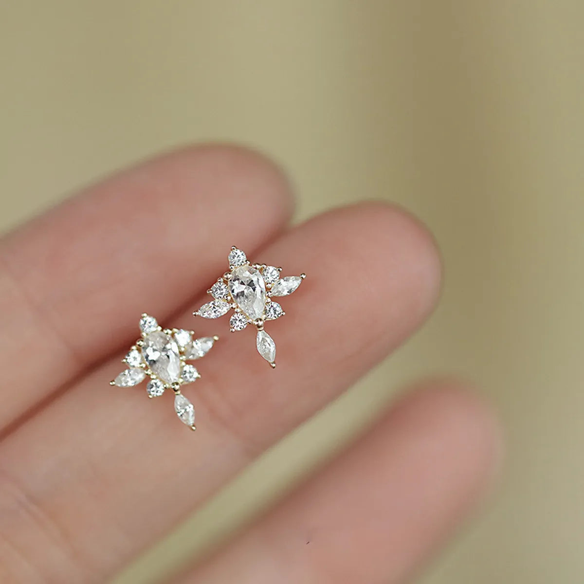 1 Pair Simple Style Flower Inlay Sterling Silver Zircon Ear Studs