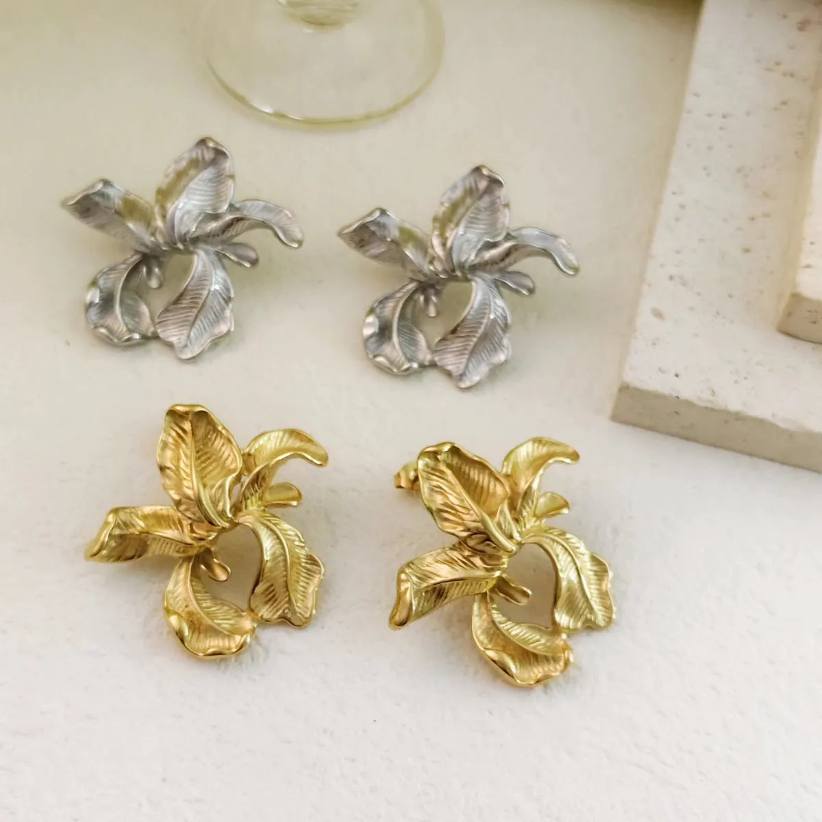 1 Pair Simple Style Flower Plating 304 Stainless Steel 18K Gold Plated Ear Studs