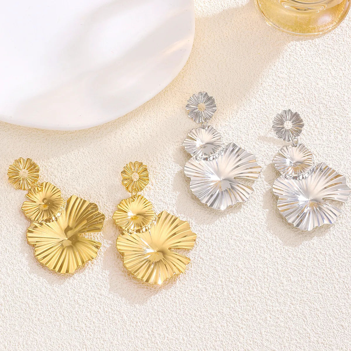 1 Pair Simple Style Flower Plating Alloy 14k Gold Plated Silver Plated Drop Earrings