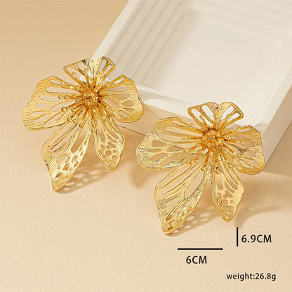 1 Pair Simple Style Flower Plating Hollow Out Metal Ear Studs