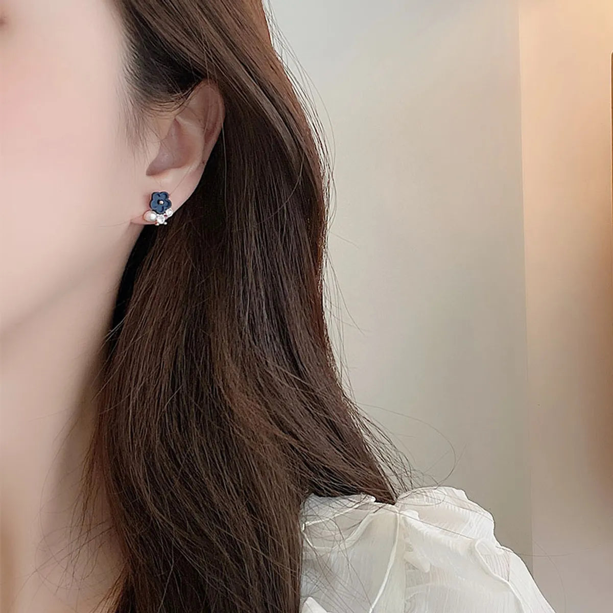 1 Pair Simple Style Flower Plating Inlay Alloy Artificial Pearls Gold Plated Drop Earrings