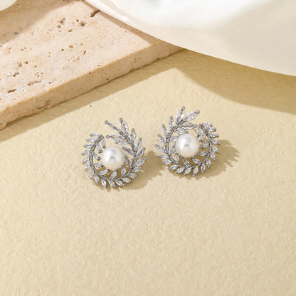 1 Pair Simple Style Flower Plating Inlay Copper Pearl Zircon White Gold Plated Ear Studs