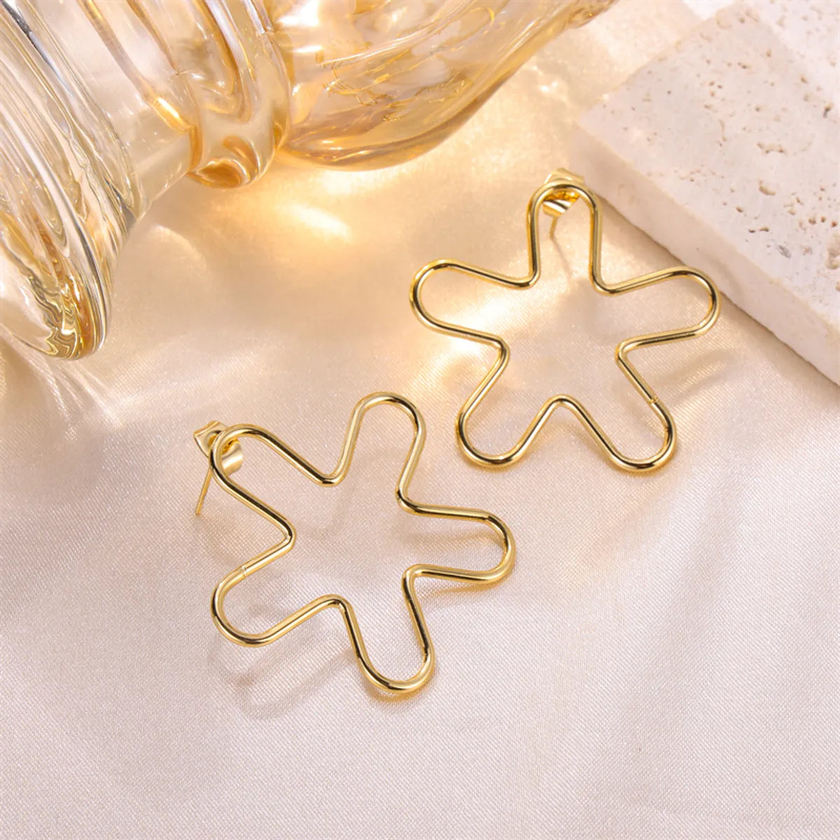 1 Pair Simple Style Flower Plating Stainless Steel 18k Gold Plated Ear Studs