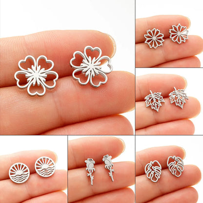 1 Pair Simple Style Flower Plating 304 Stainless Steel 18K Gold Plated Ear Studs