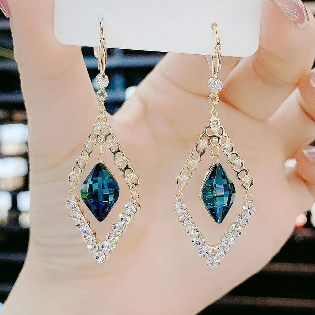 1 Pair Simple Style Geometric Alloy Plating Inlay Crystal Women'S Drop Earrings