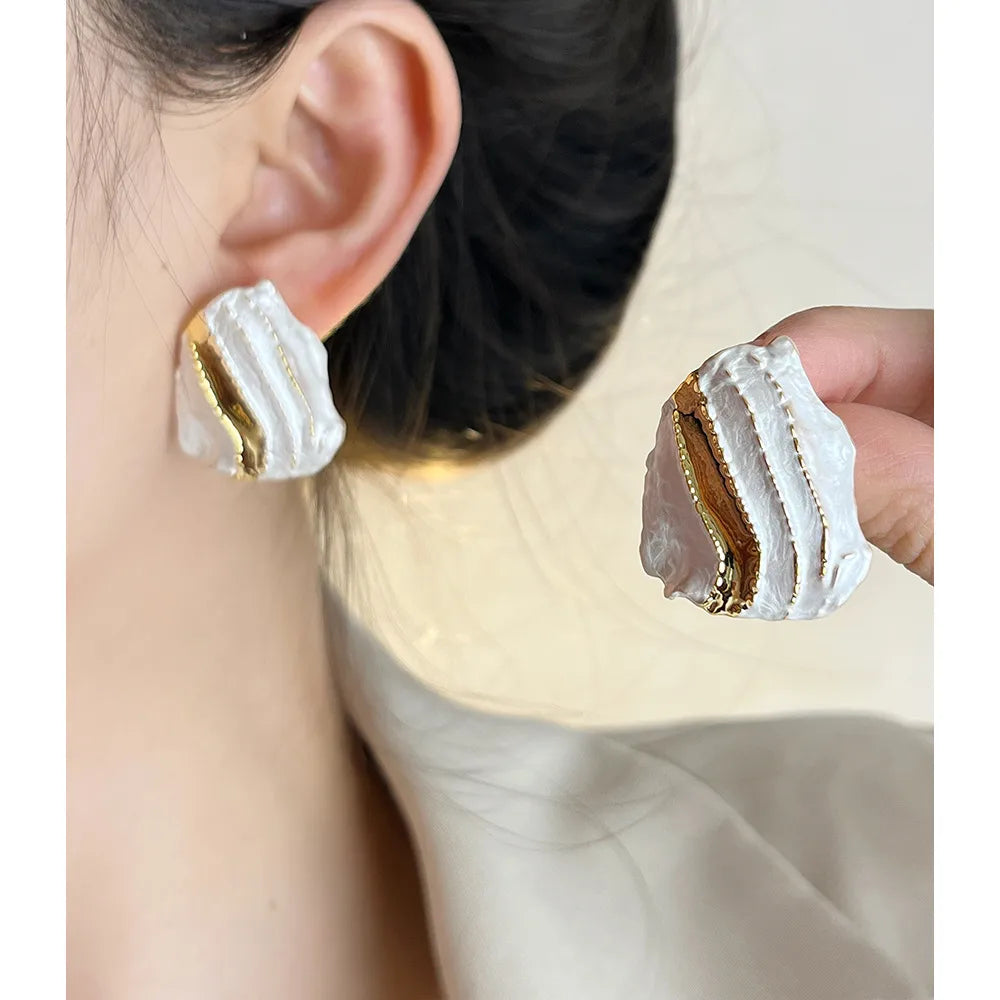 1 Pair Simple Style Geometric Conch Alloy Ear Studs