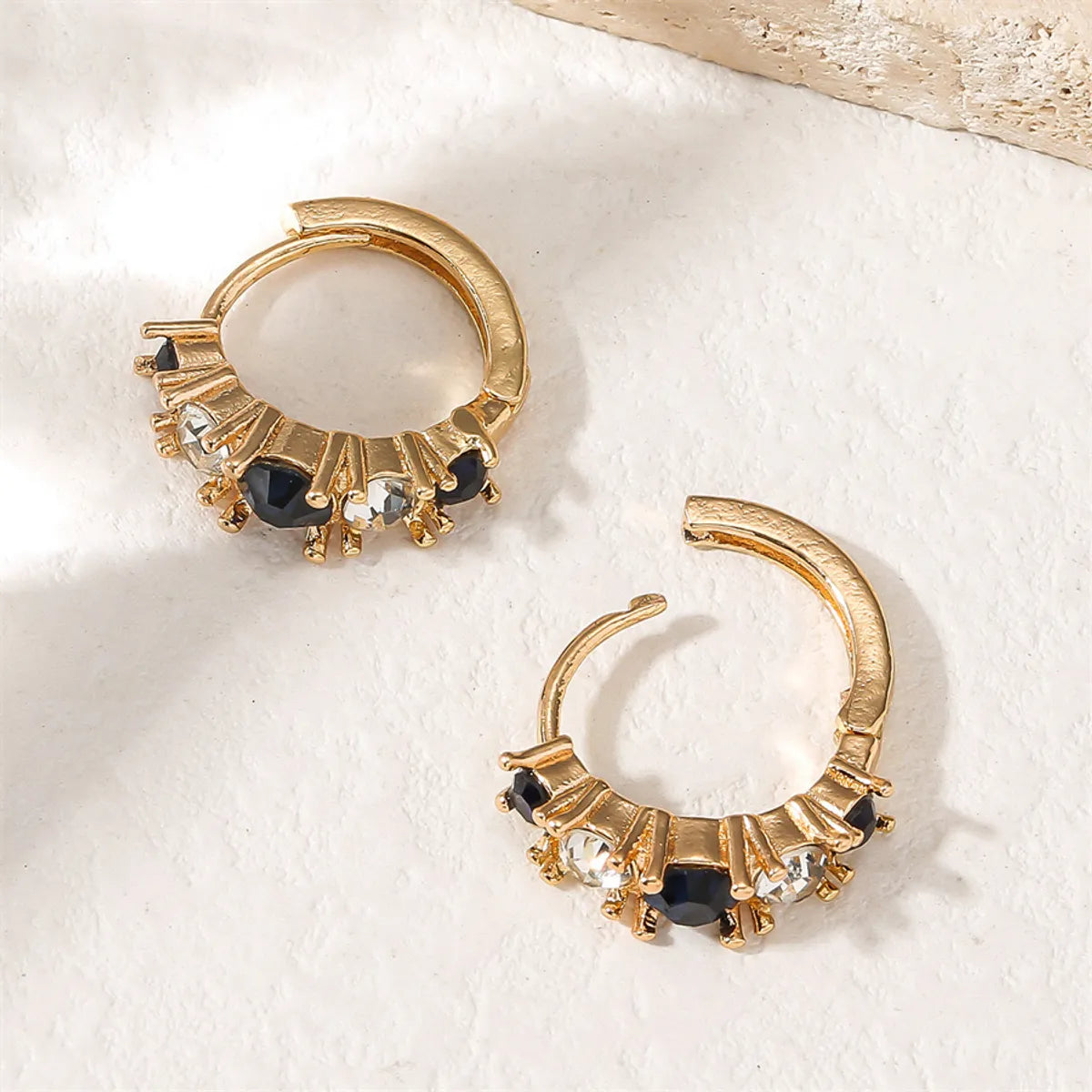 1 Pair Simple Style Geometric Copper Rhinestones Hoop Earrings