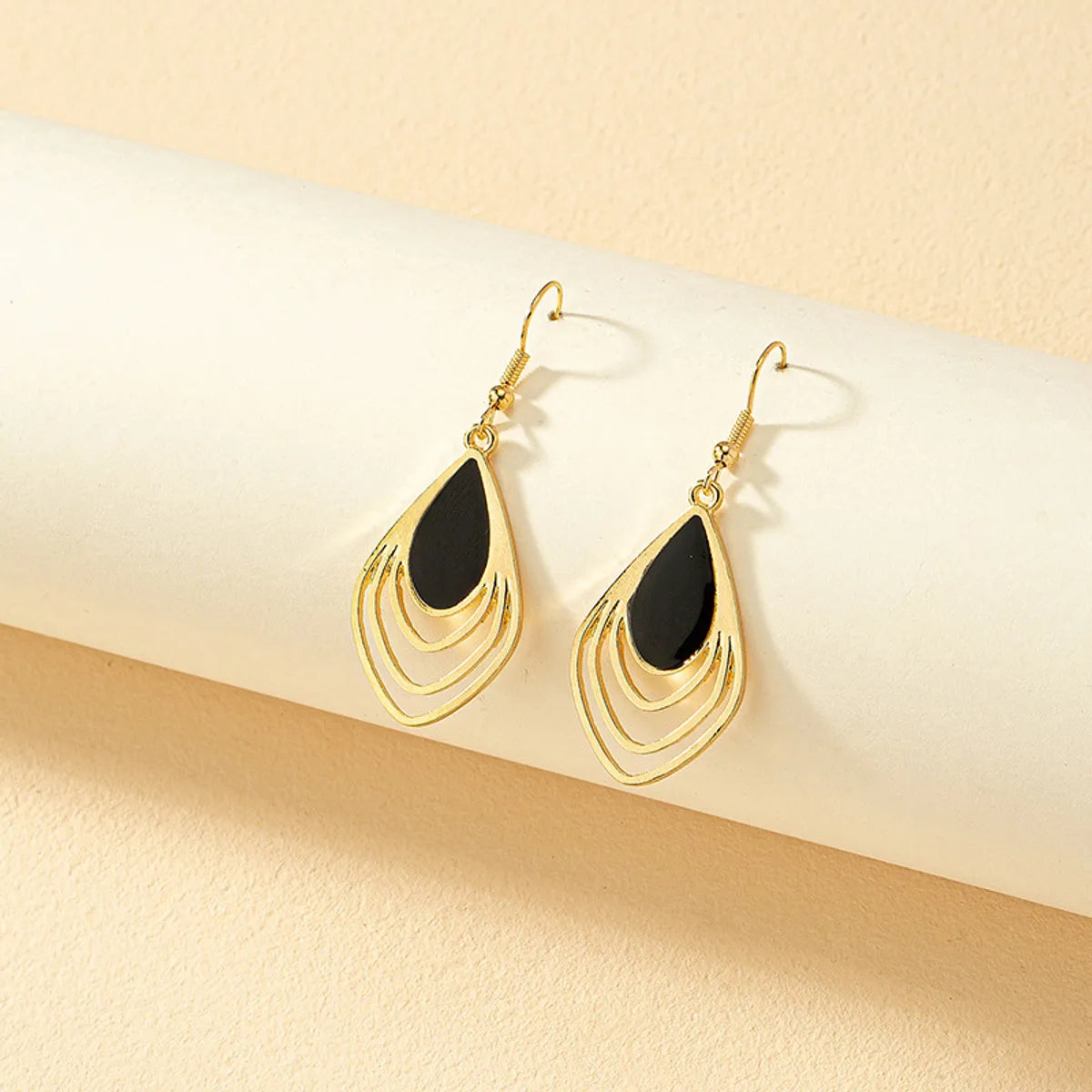 1 Pair Simple Style Geometric Enamel Plating Alloy Gold Plated Ear Hook