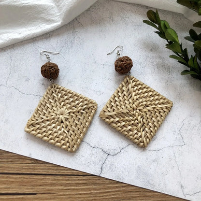 1 Pair Simple Style Geometric Mixed Materials Rattan Drop Earrings