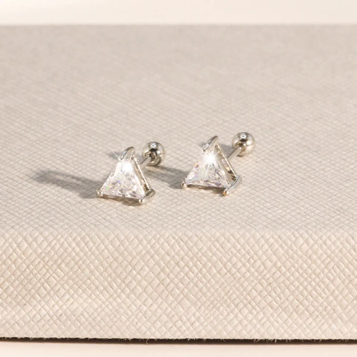 1 Pair Simple Style Geometric Plating Copper Zircon Ear Studs