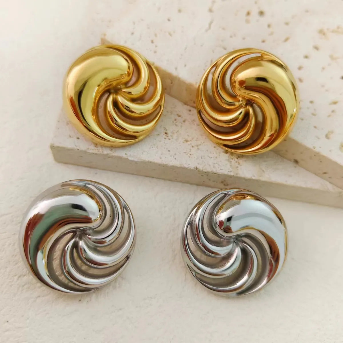 1 Pair Simple Style Geometric Solid Color Plating 304 Stainless Steel 18K Gold Plated Ear Studs