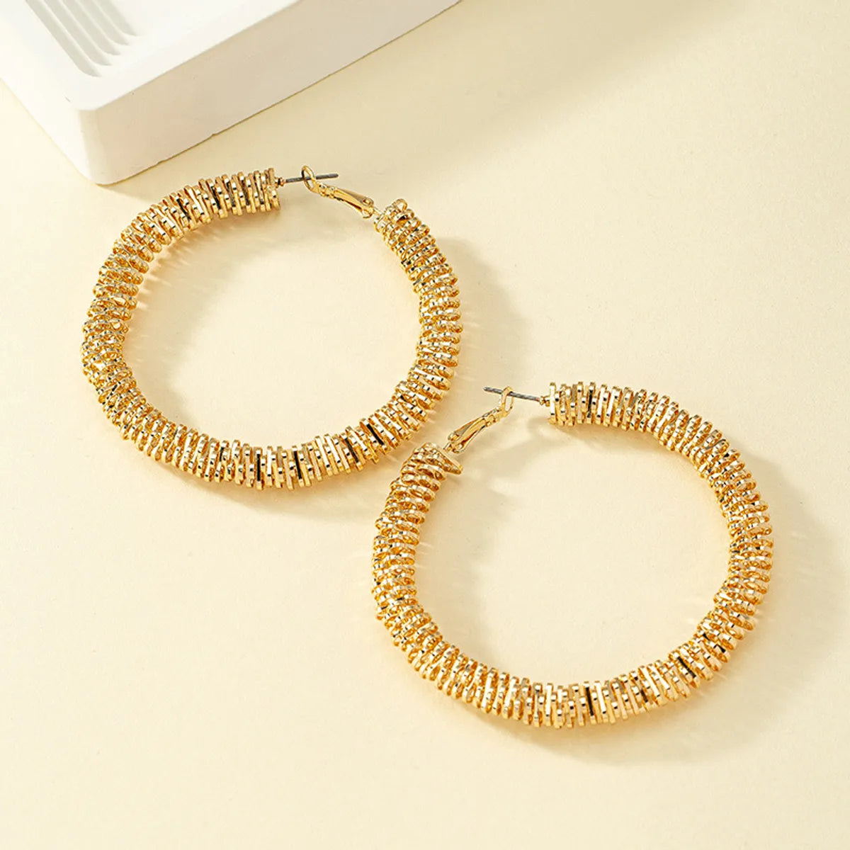 1 Pair Simple Style Geometric Solid Color Plating Alloy Hoop Earrings