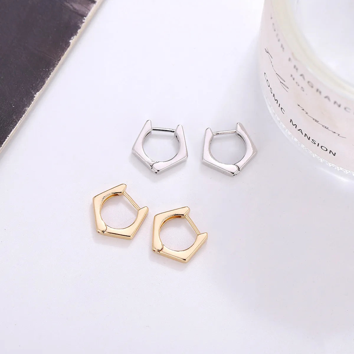 1 Pair Simple Style Geometric Solid Color Plating Metal Ear Clip