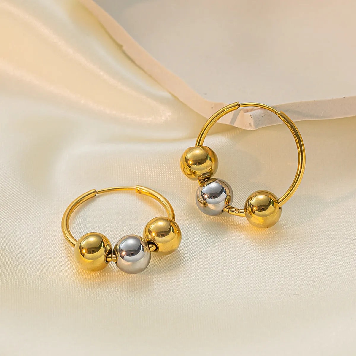 1 Pair Simple Style Geometric Solid Color Plating Titanium Steel 18k Gold Plated Hoop Earrings