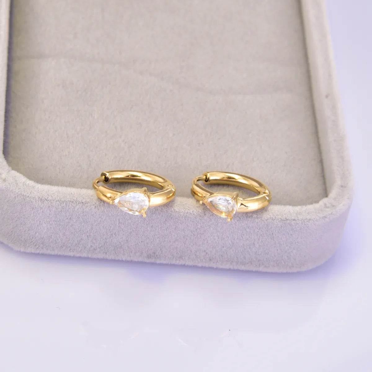 1 Pair Simple Style Geometric Solid Color Titanium Steel 18K Gold Plated Hoop Earrings