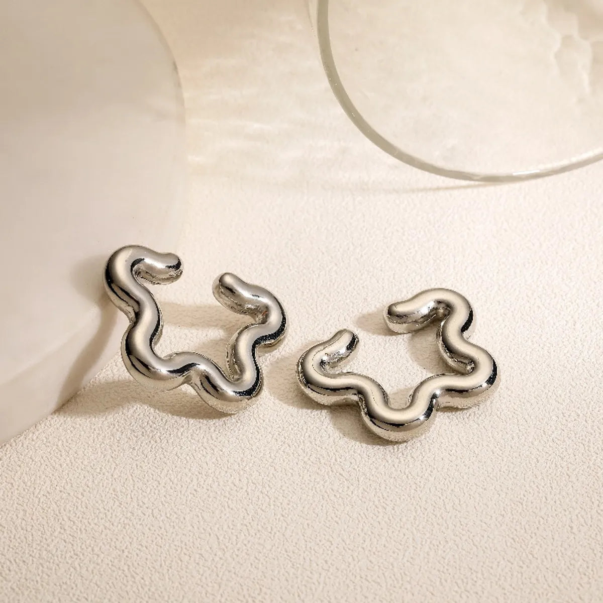 1 Pair Simple Style Geometric Star Solid Color Resin Ear Cuffs