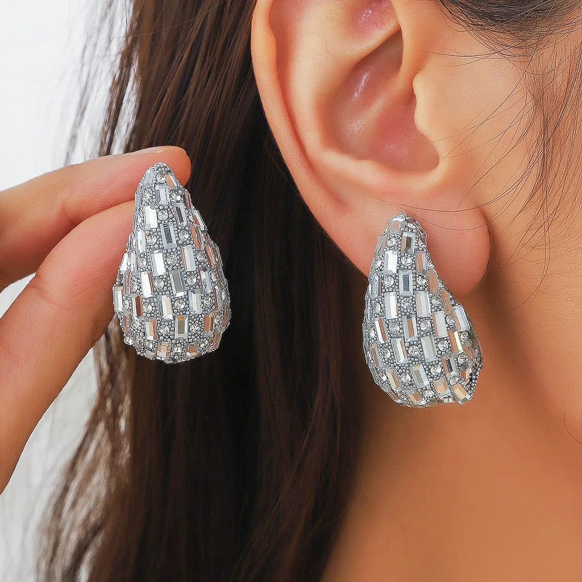 1 Pair Simple Style Geometric Water Droplets Rhinestone Ear Studs