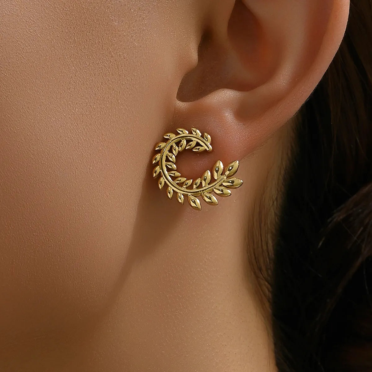 1 Pair Simple Style Grain Plating 201 Stainless Steel 18K Gold Plated Earrings Ear Studs