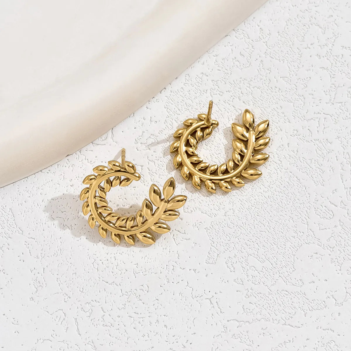 1 Pair Simple Style Grain Plating 201 Stainless Steel 18K Gold Plated Earrings Ear Studs